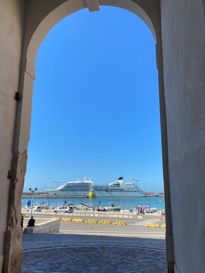 Casa Vacanza Tindara Lejlighed Civitavecchia Eksteriør billede